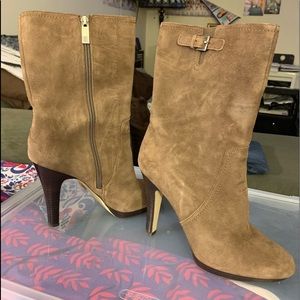 Woman’s Mid Calf High Heel Boot